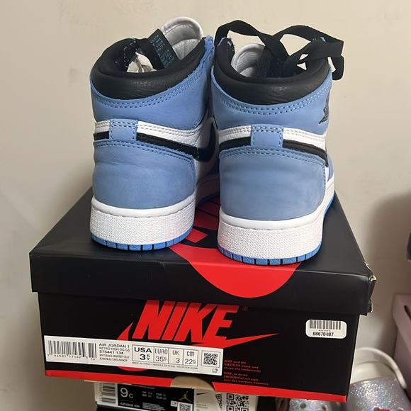 Air Jordan 1 Uni blue kids size 3.5 lightly used - Picture 3 of 5